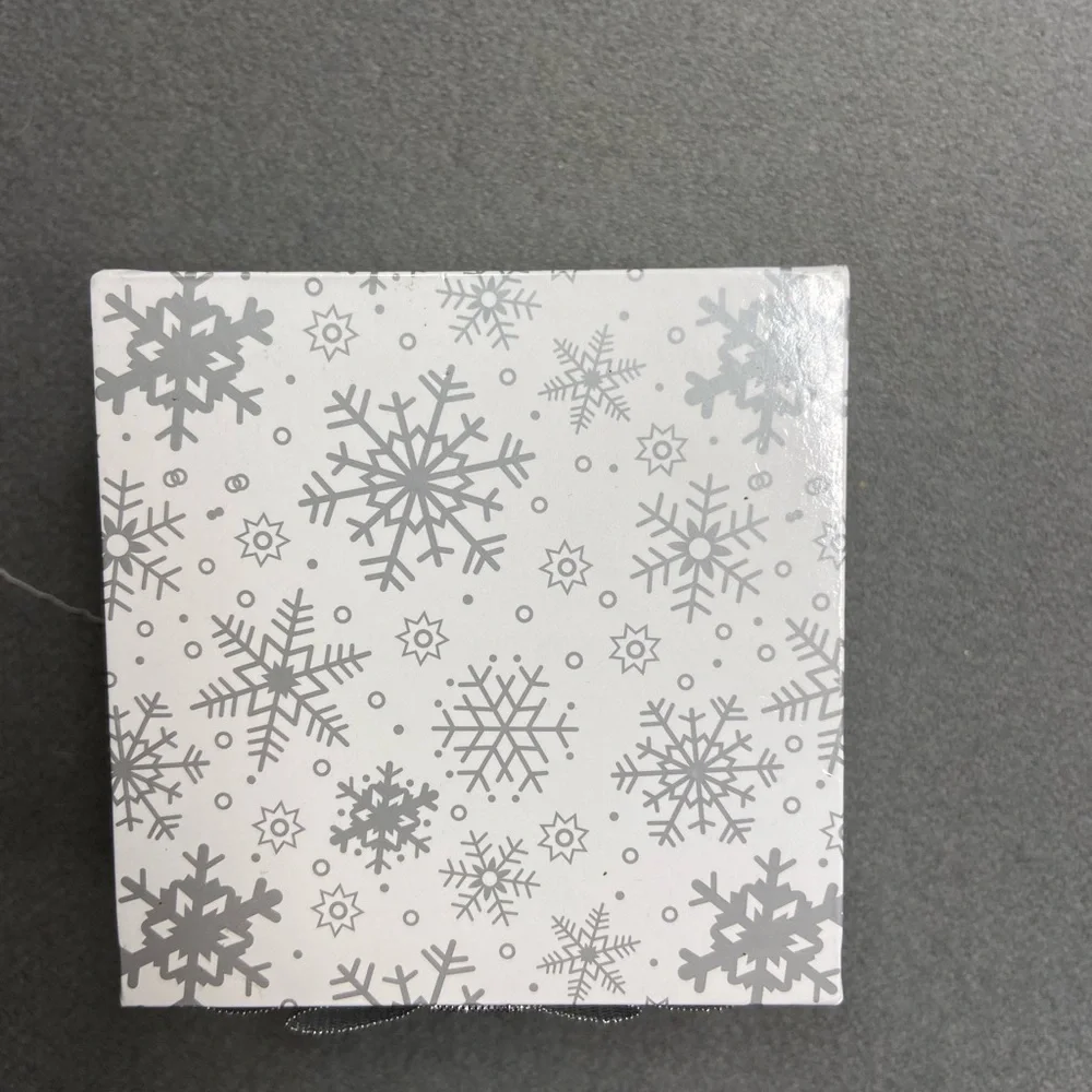 Rhinestone Snowflake Brooch Festive‎ Holiday 2” Gift Box